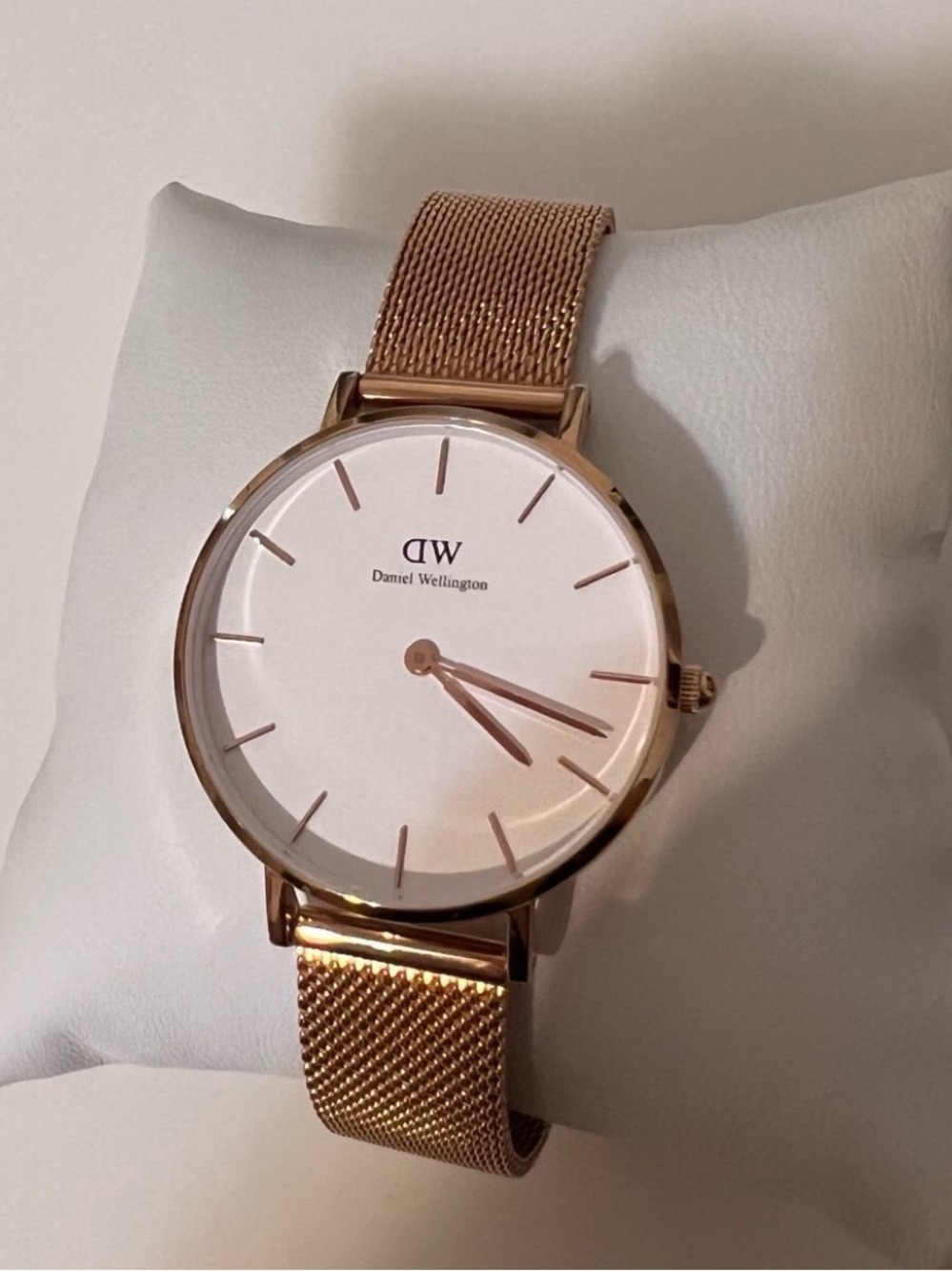 Daniel Wellington Rose Gold Mesh Watch with White Dial